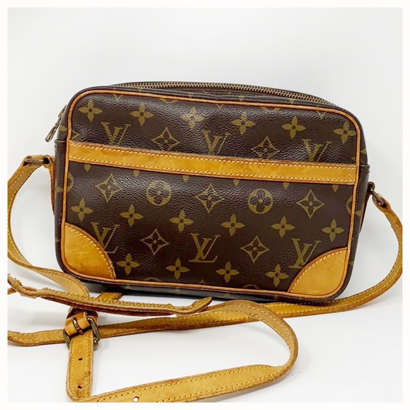 Louis Vuitton Handbags - Authentic Louis Vuitton Reposter Crossbody